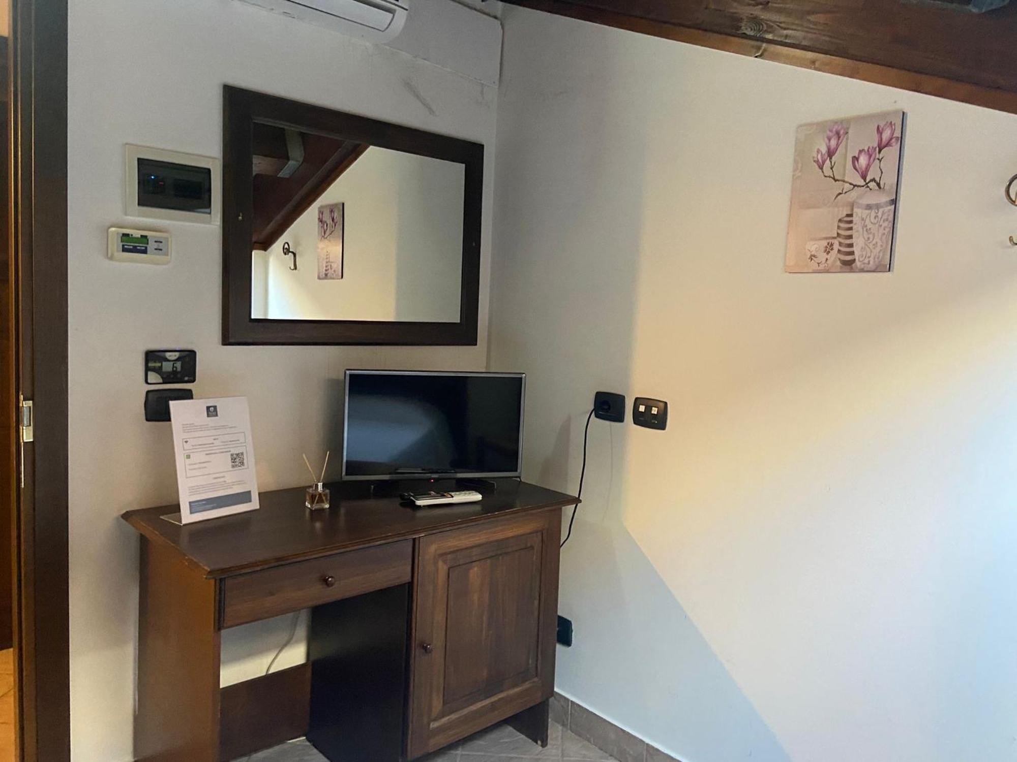 Hotel Capomulini 3 Stelle Acireale Ngoại thất bức ảnh